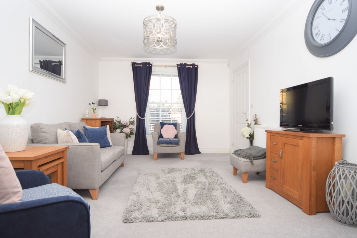 3 bedroom house in Bayley Road, Alconbury Weald
