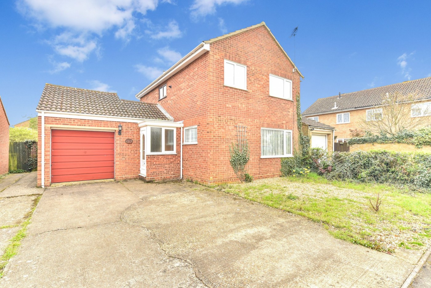 4 bedroom house in Greenfields