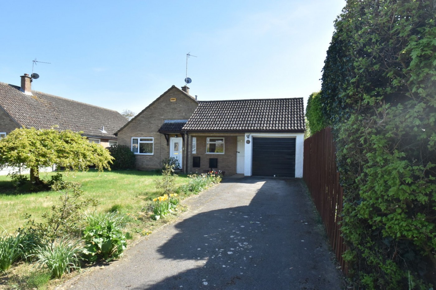 3 bedroom bungalow in Meadow Lane