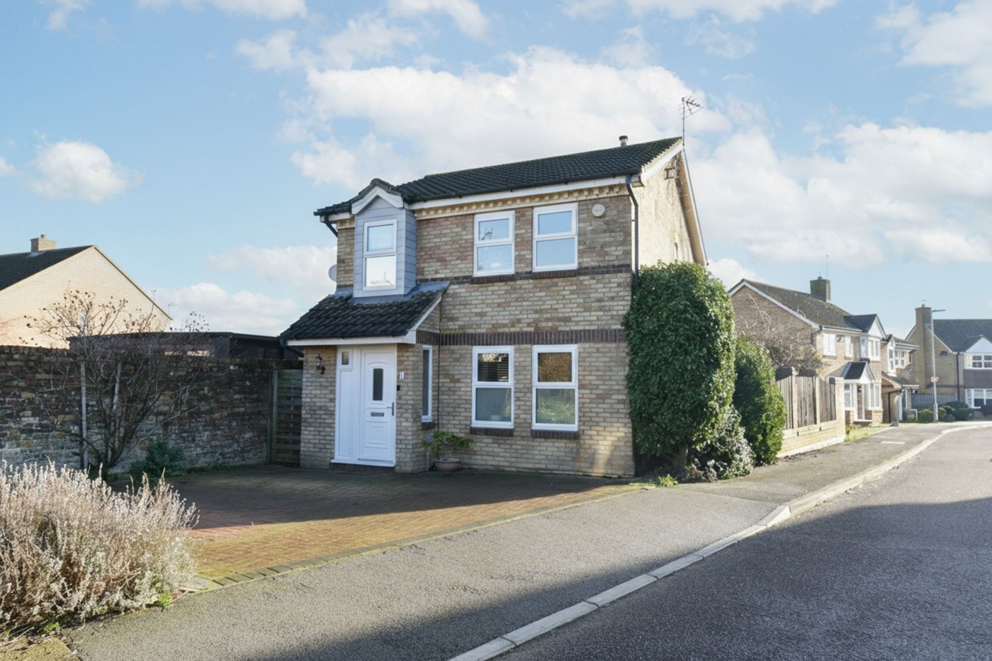 3 bedroom house in Cranfield Place