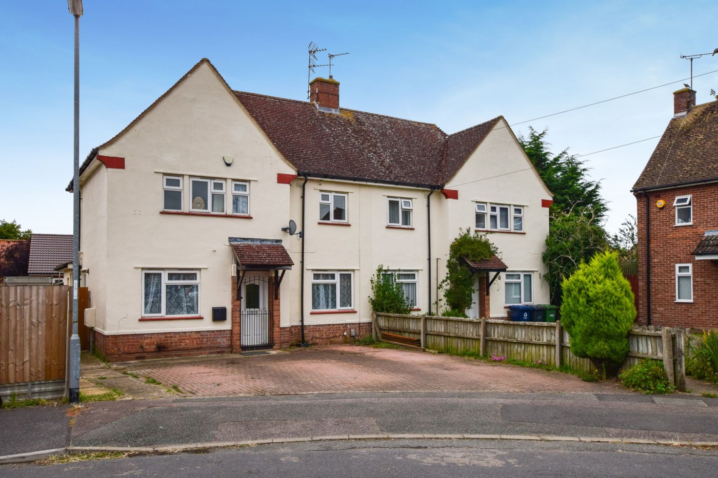 3 bedroom house in Ambury Hill