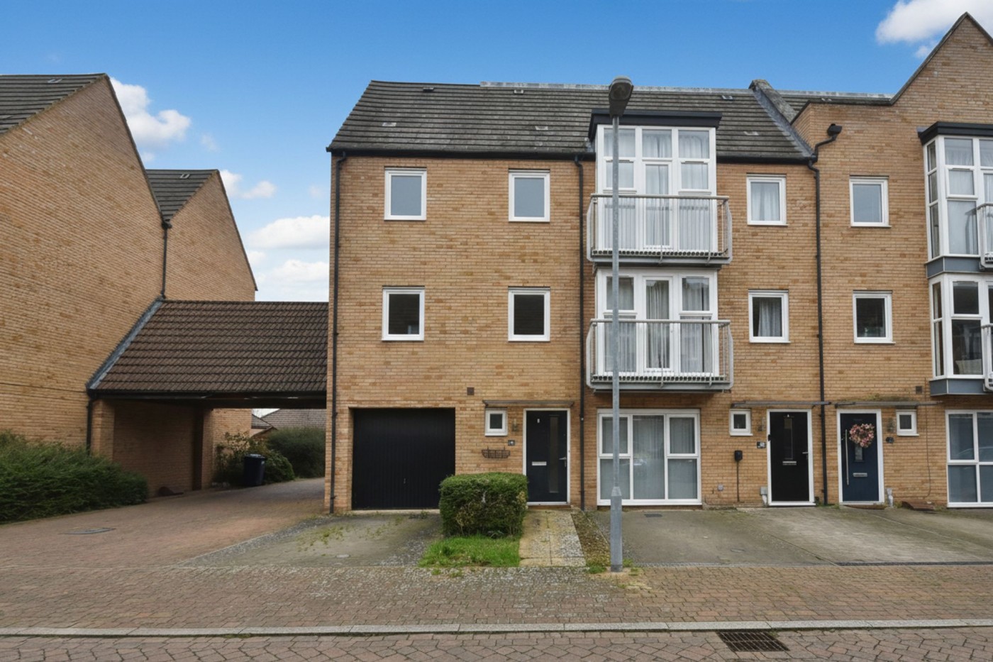 4 bedroom town house in Holly Blue Close