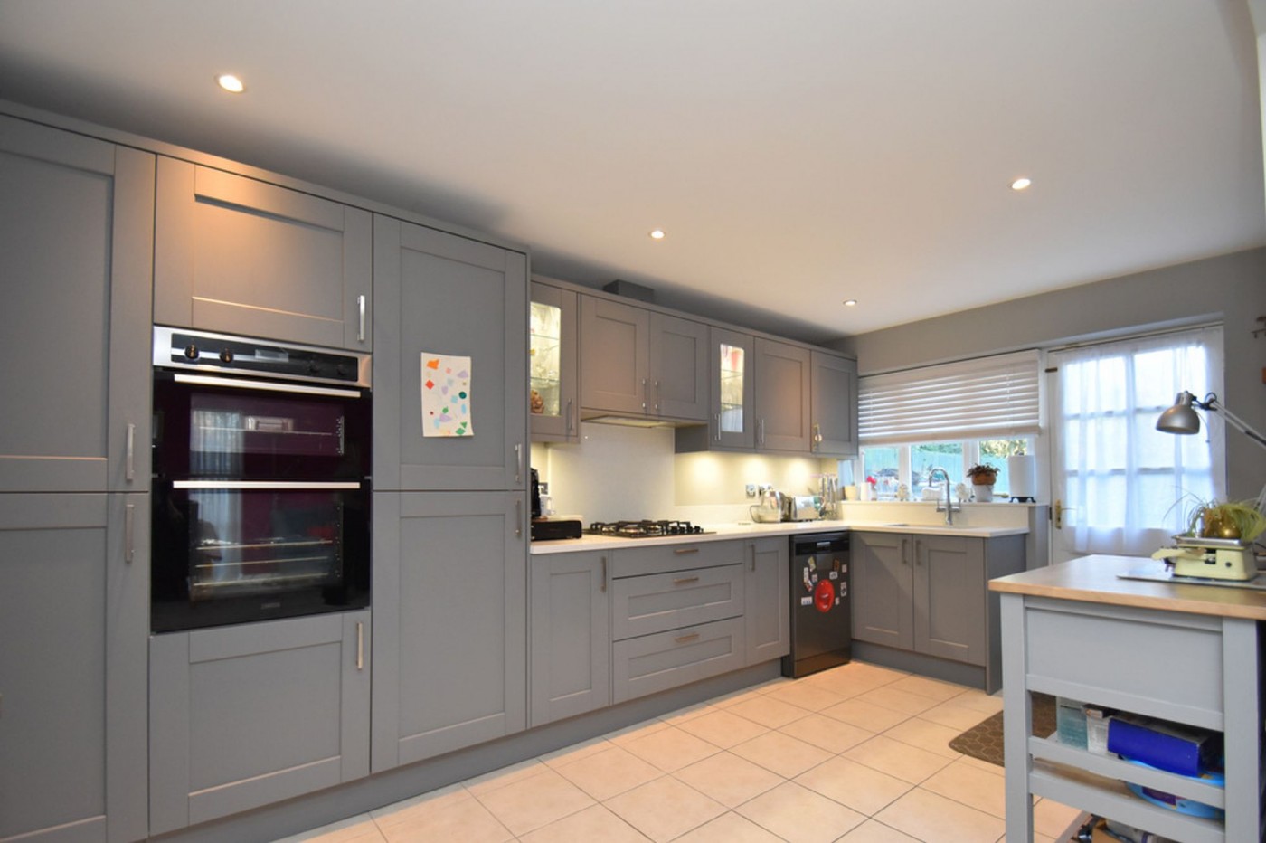 2 bedroom bungalow in Walnut Tree Close