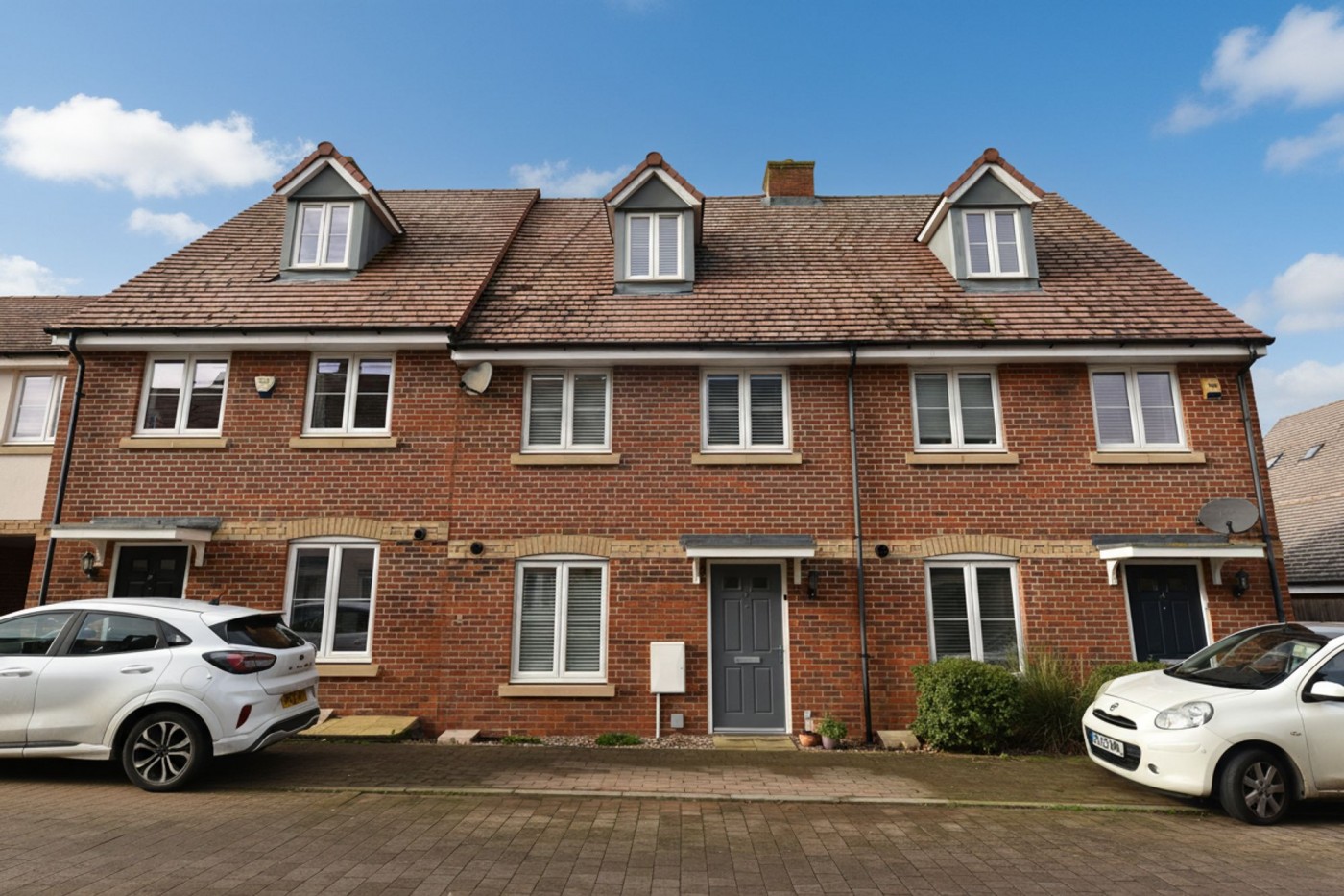 3 bedroom town house in Chamberlain Park