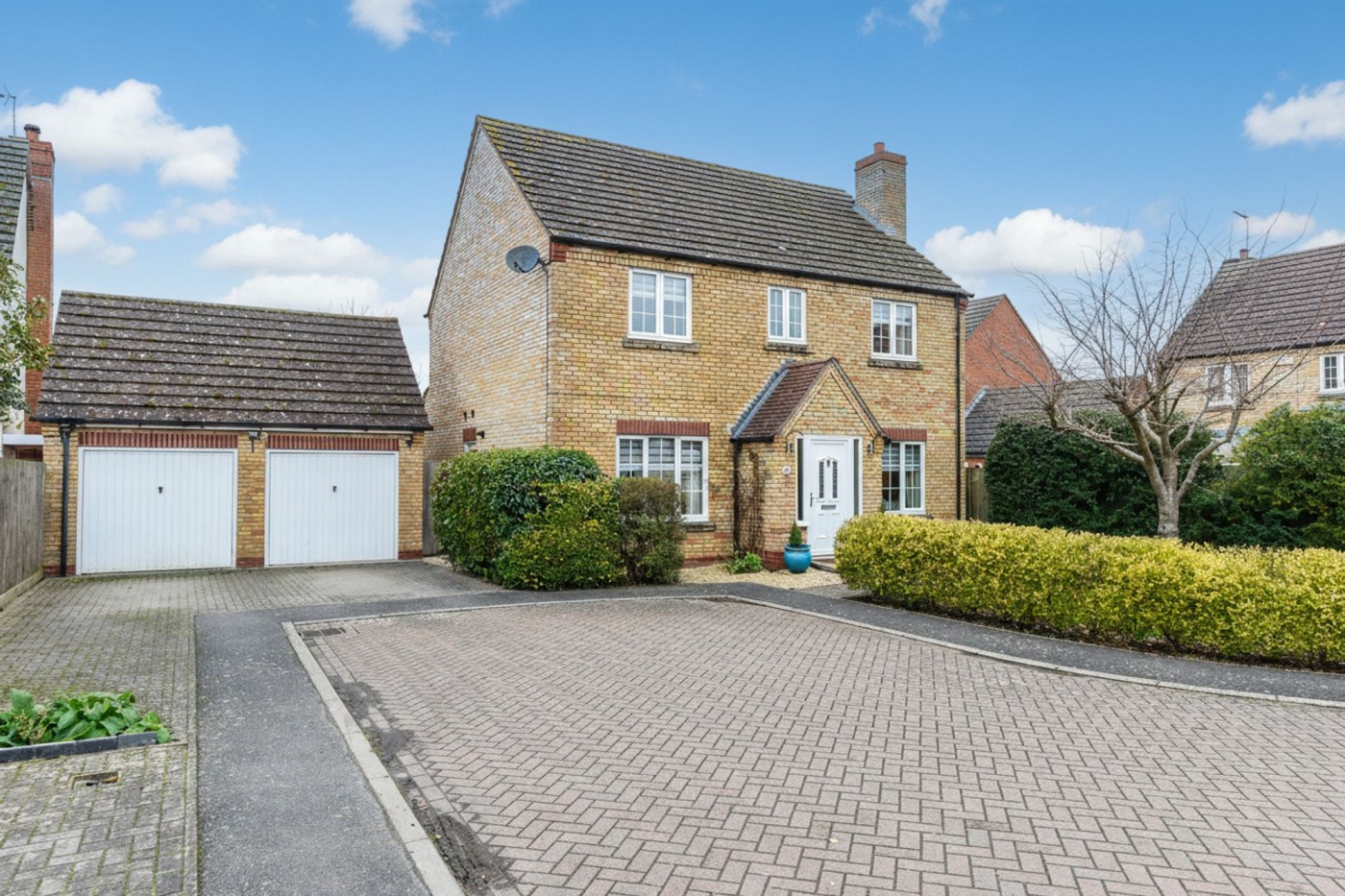 4 bedroom house in Bluebell Close