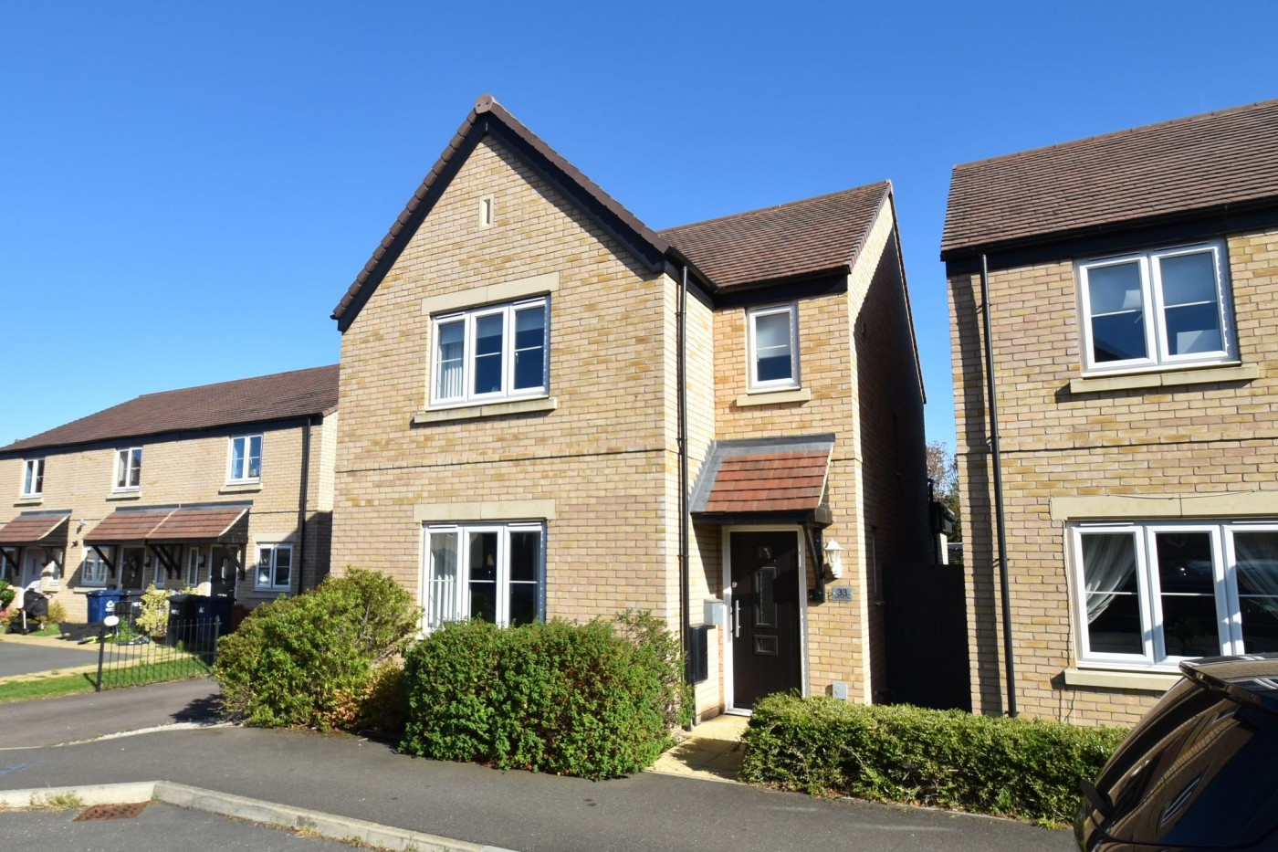 3 bedroom house in Apple Tree Close