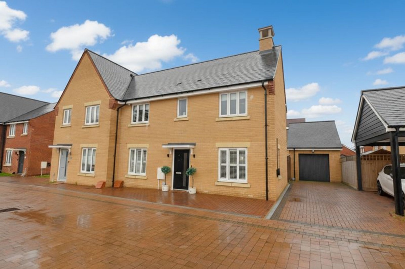3 bedroom house in Lynton Edge