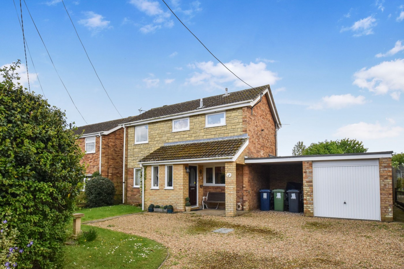 3 bedroom house in Wood End