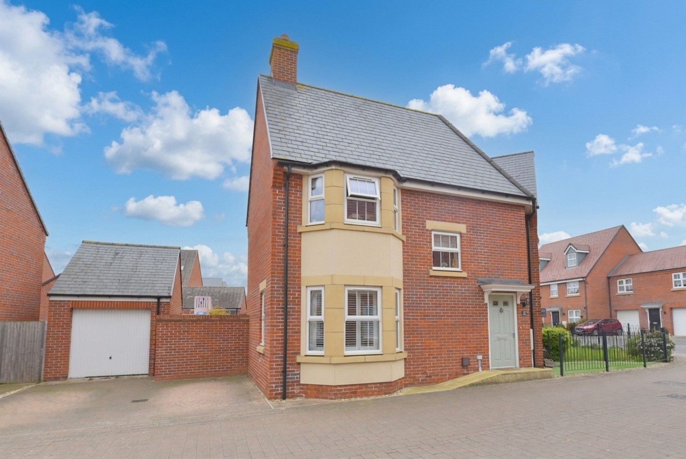 4 bedroom house in Coates Road