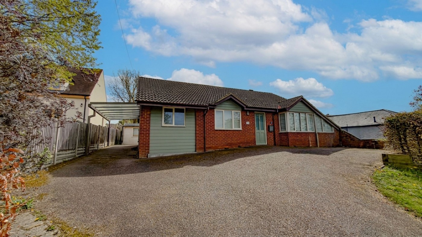 2 bedroom bungalow in Pringle Way