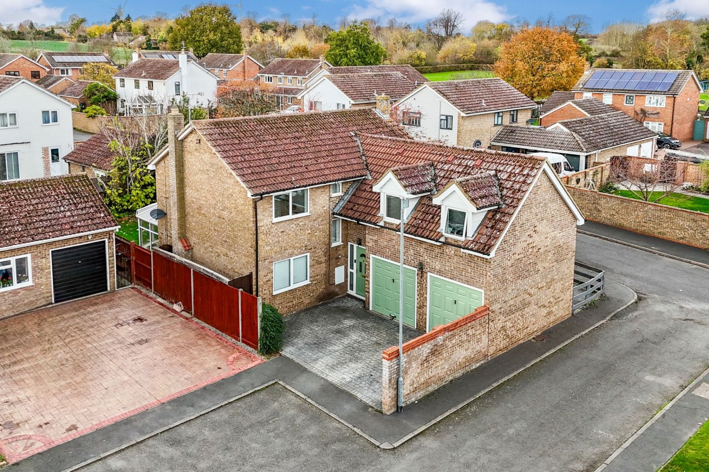 5 bedroom house in Town Orchard