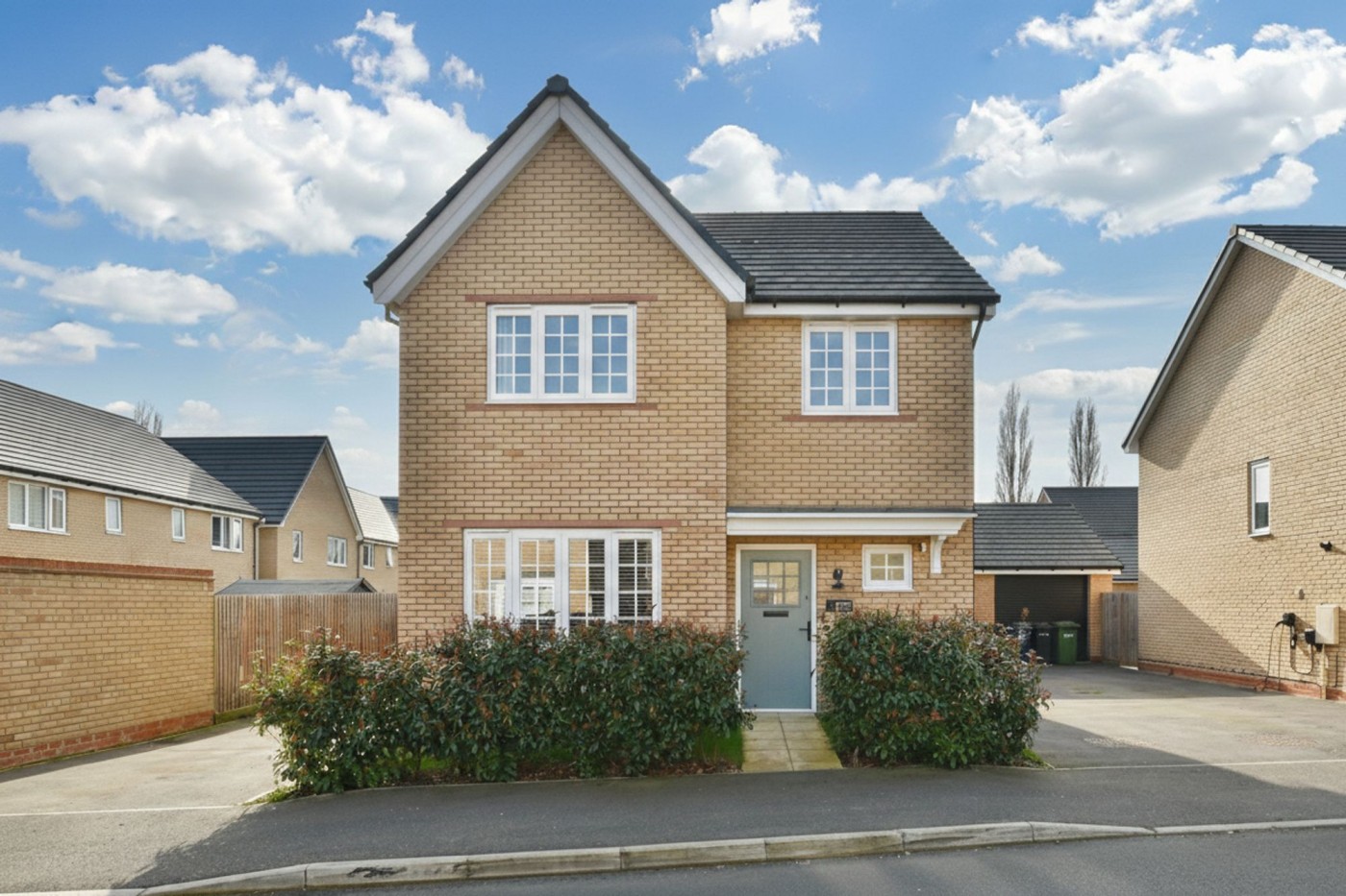 4 bedroom house in Brimstone Avenue