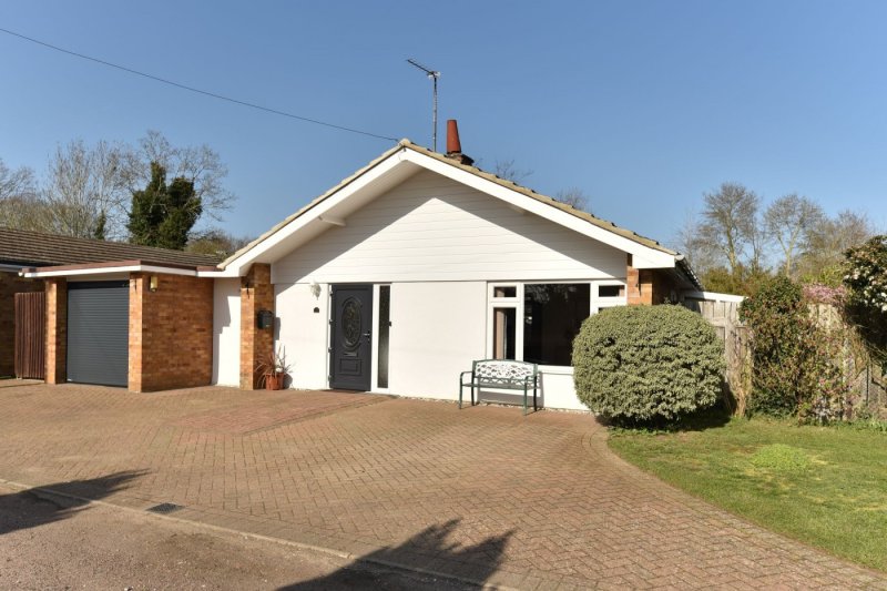 2 bedroom house in Gunnings Way, Hemingford Grey