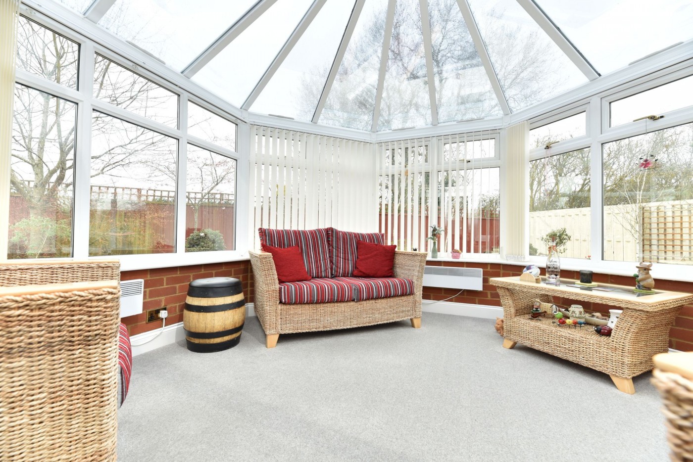 3 bedroom bungalow in Silverdale Close, Needingworth