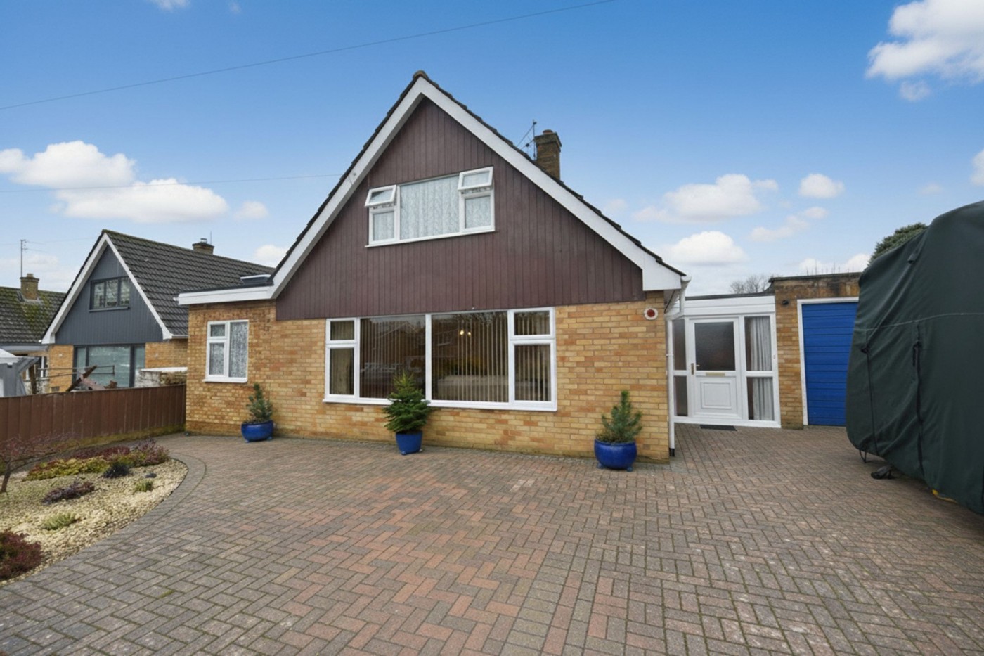 3 bedroom chalet bungalow in Ramsey Road