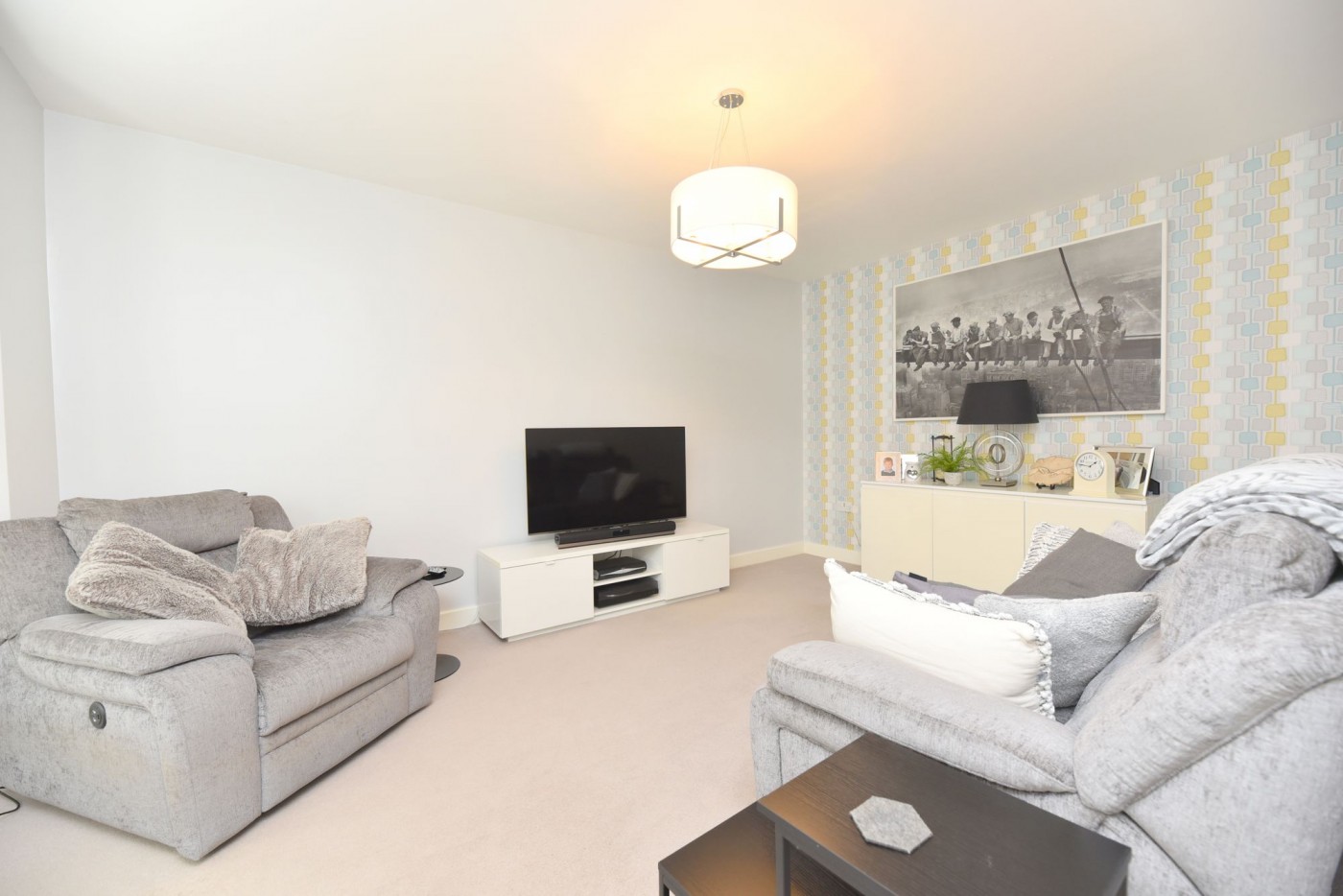 4 bedroom house in Gale Drive, Biggleswade