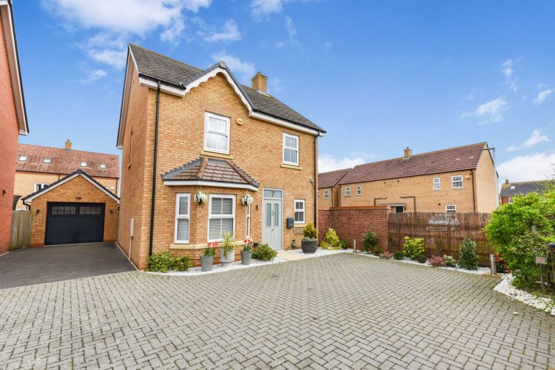 4 bedroom house in Gale Drive, Biggleswade