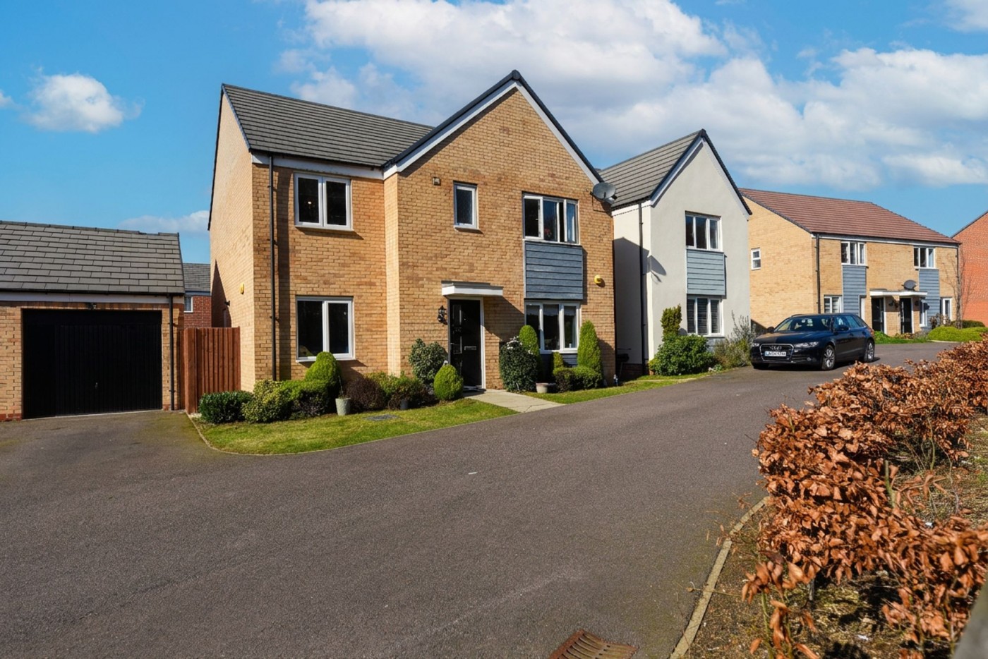 5 bedroom house in Christie Drive