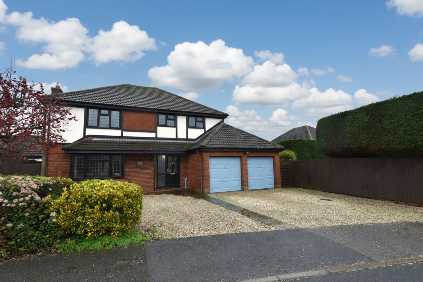 4 bedroom house in Crane Close