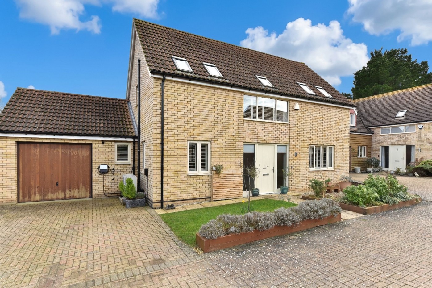 3 bedroom house in Blenheim Close
