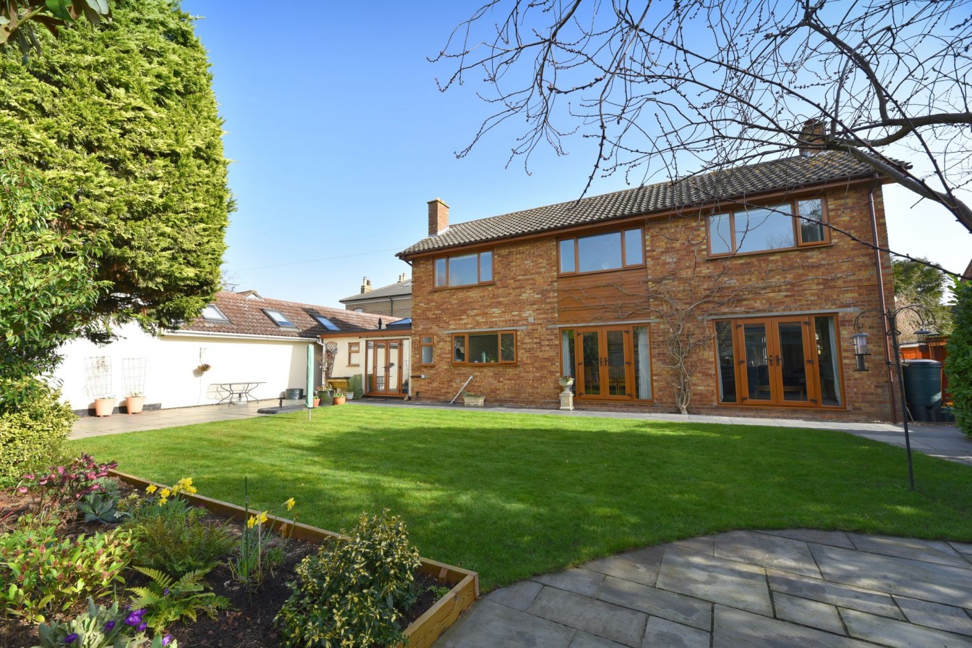 4 bedroom house in Station Road