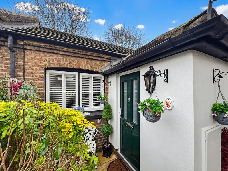 Cambridge Road, Southend-on-sea, SS1 1