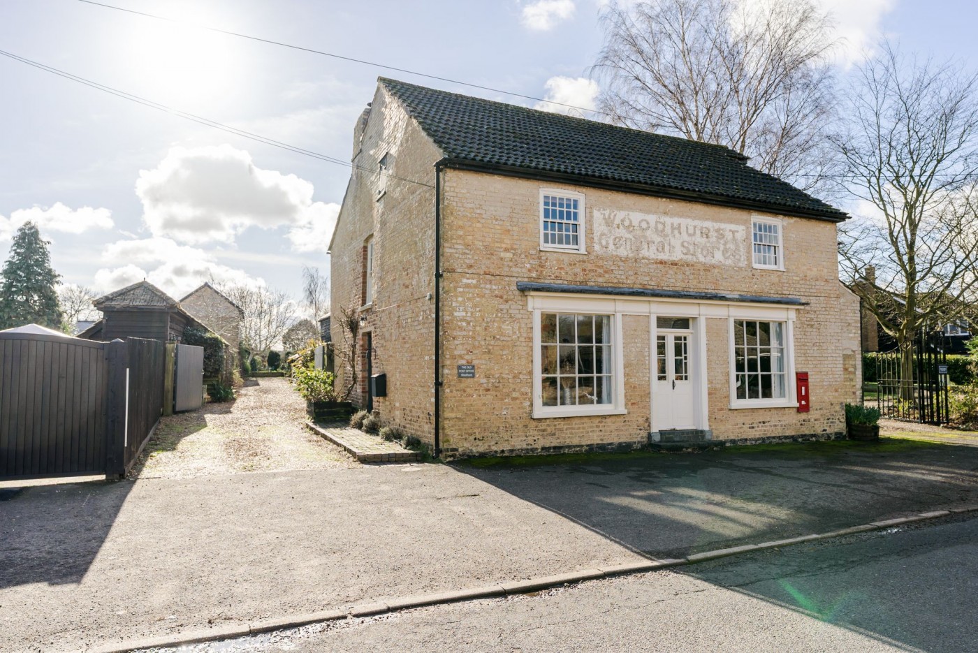 4 bedroom house in Church Street