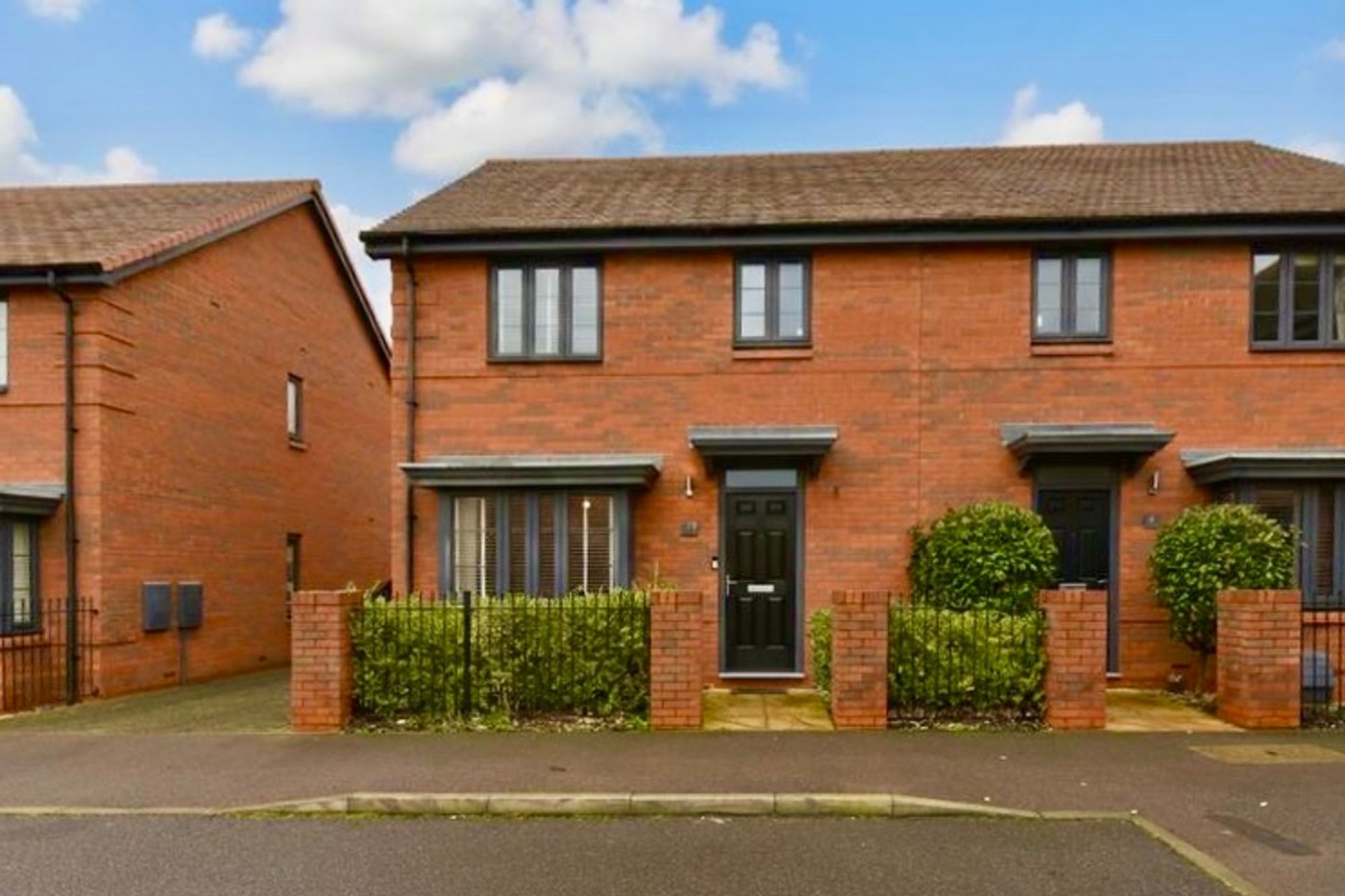 3 bedroom house in Larkinson Avenue