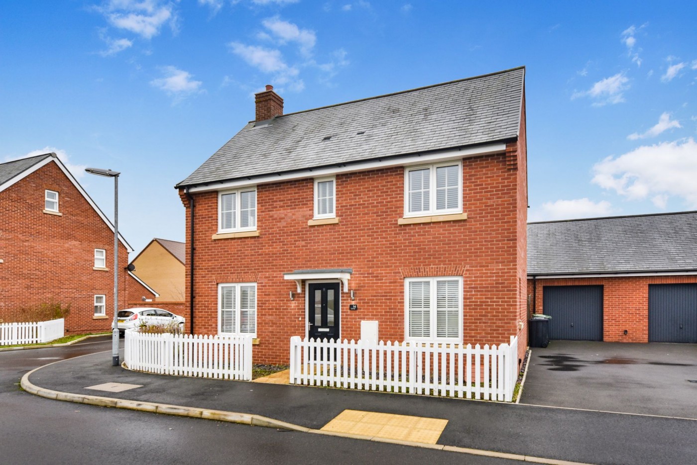 3 bedroom house in Lynton Edge