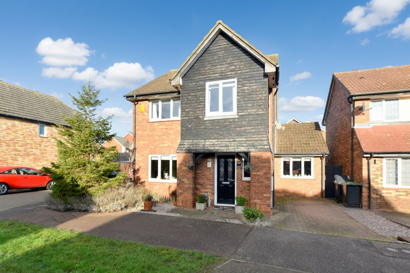 4 bedroom house in Kestrel Way