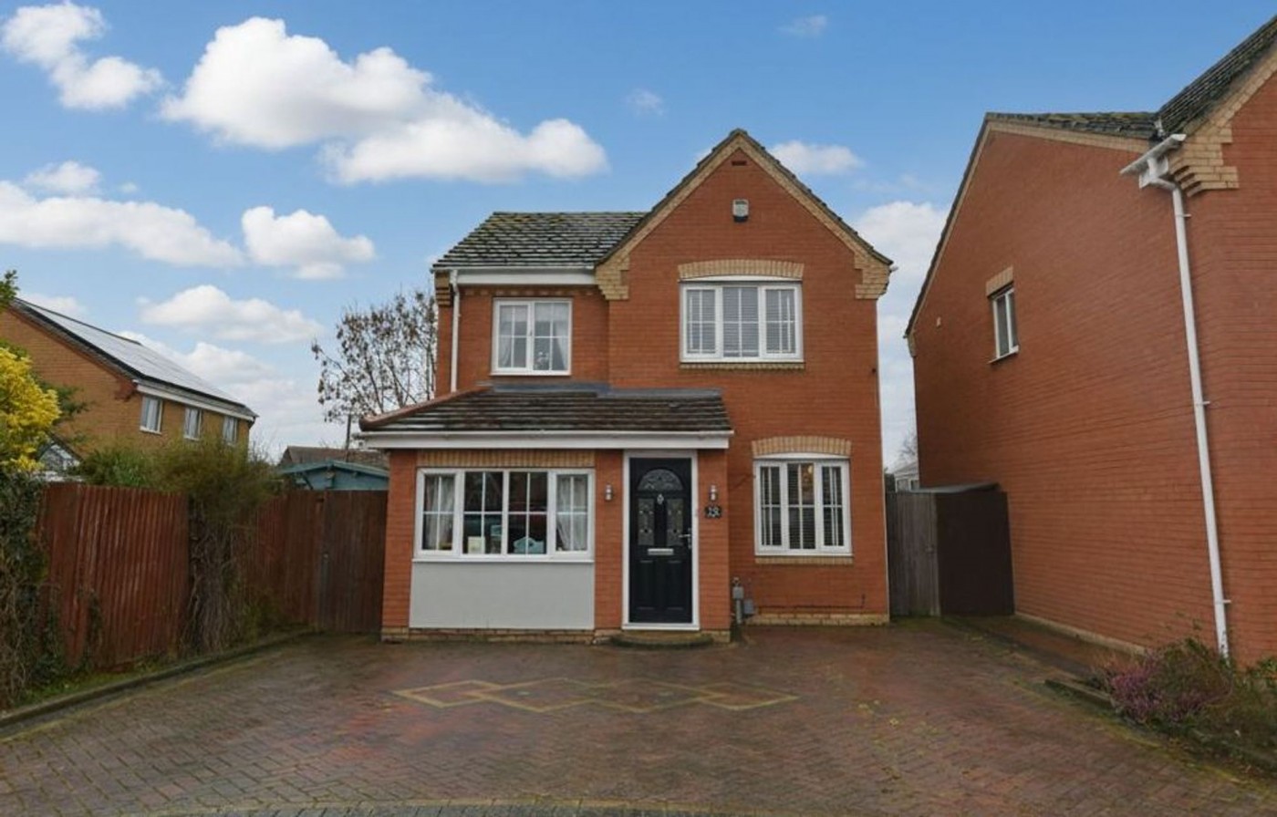 3 bedroom house in Lilac Grove