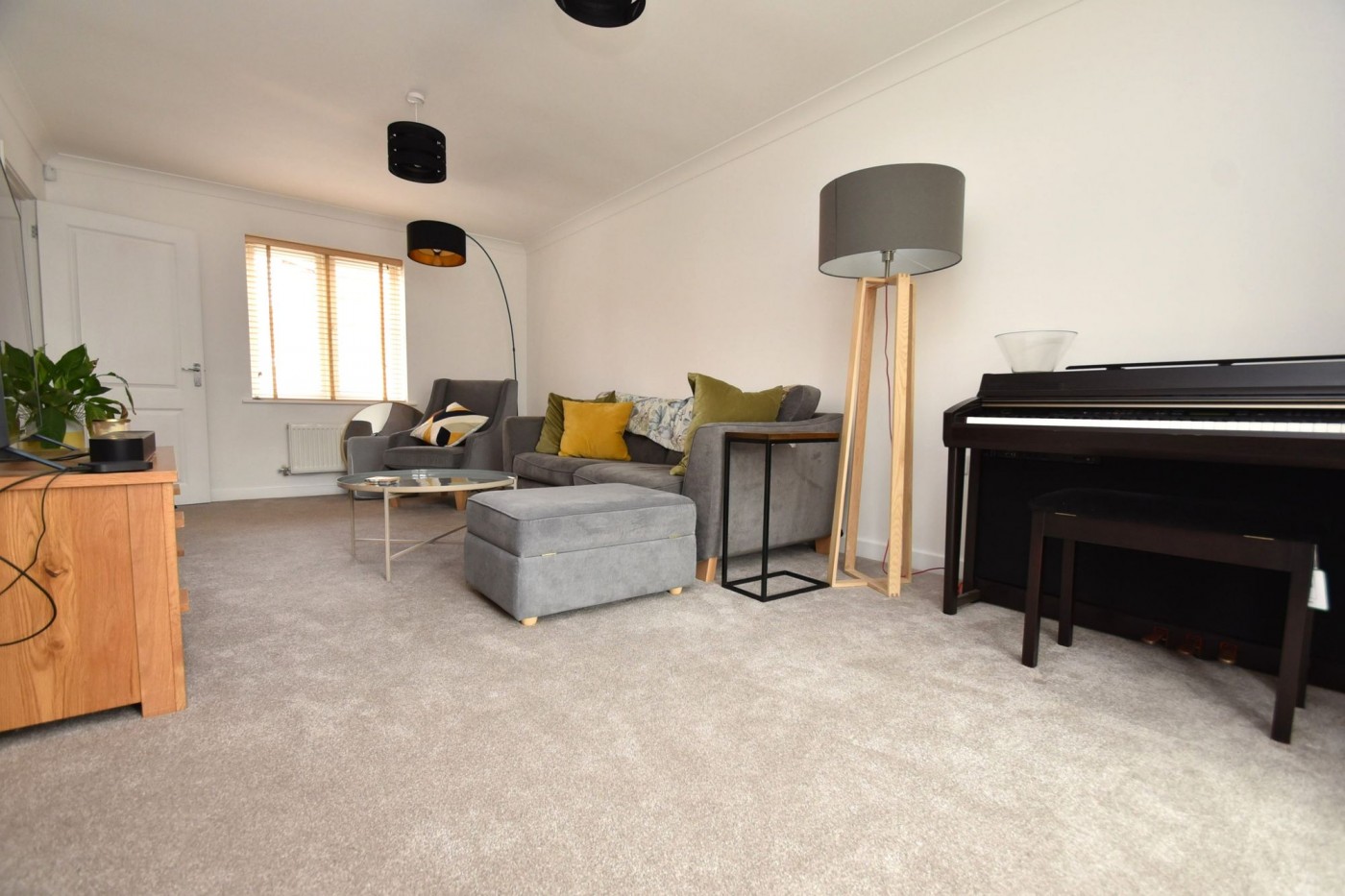 4 bedroom house in Dixy Close, St. Neots