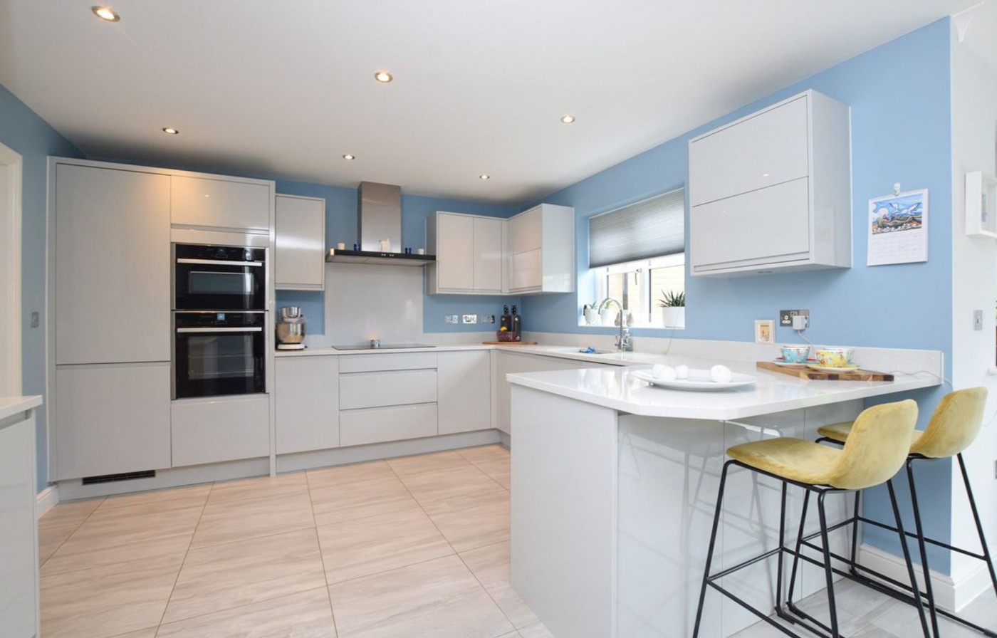 4 bedroom house in Somning Close, Alconbury Weald