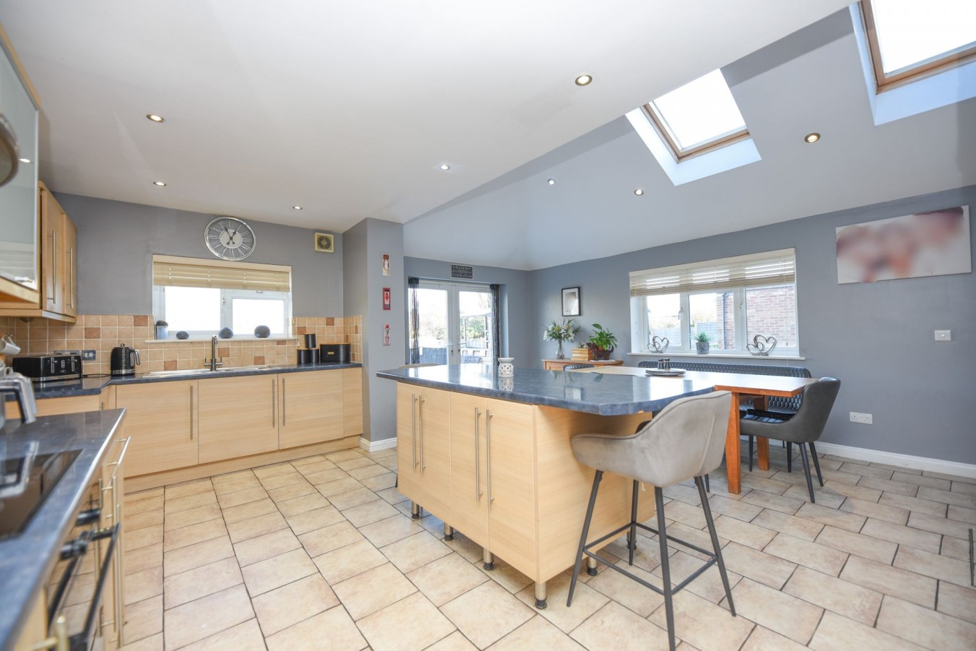 6 bedroom house in East Chadley Lane, Godmanchester