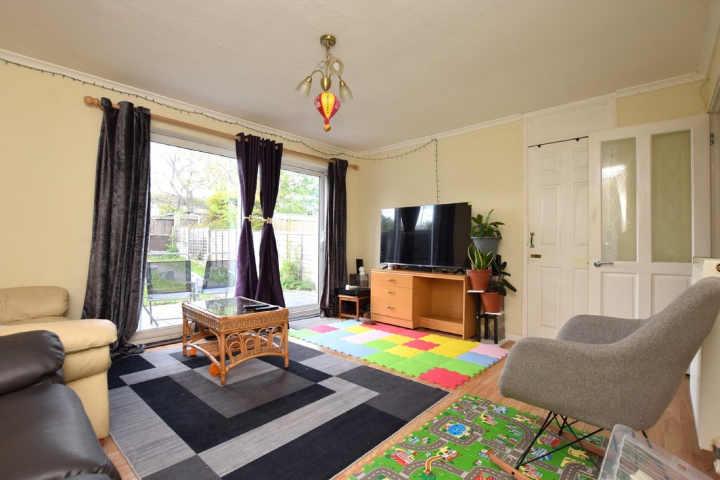 2 bedroom mid terraced house in Norfolk Road
