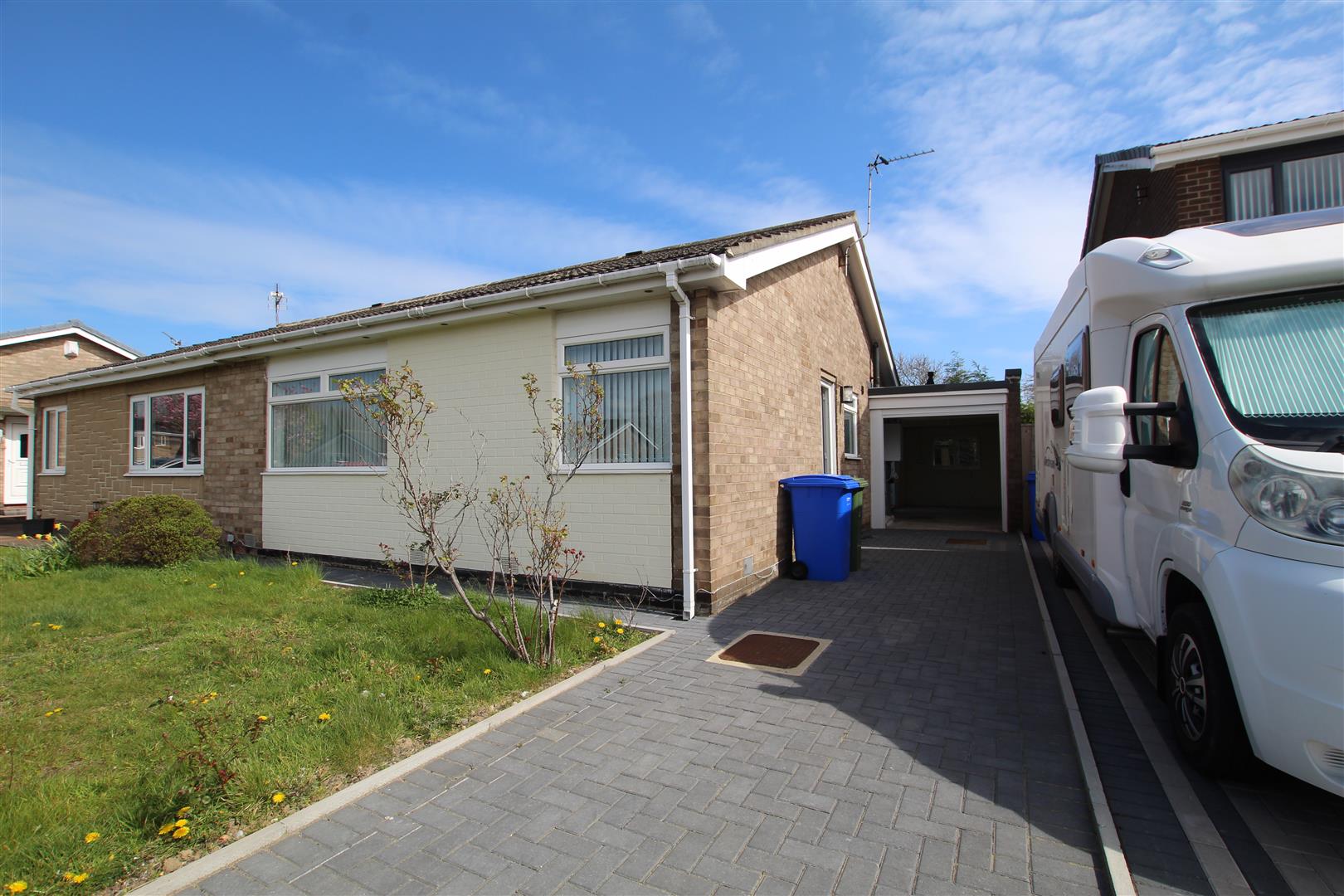 2 bedroom house in Hareside, Cramlington