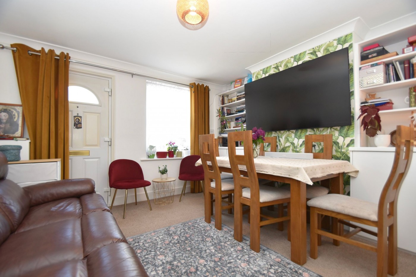 2 bedroom house in Washbank Road, Eynesbury